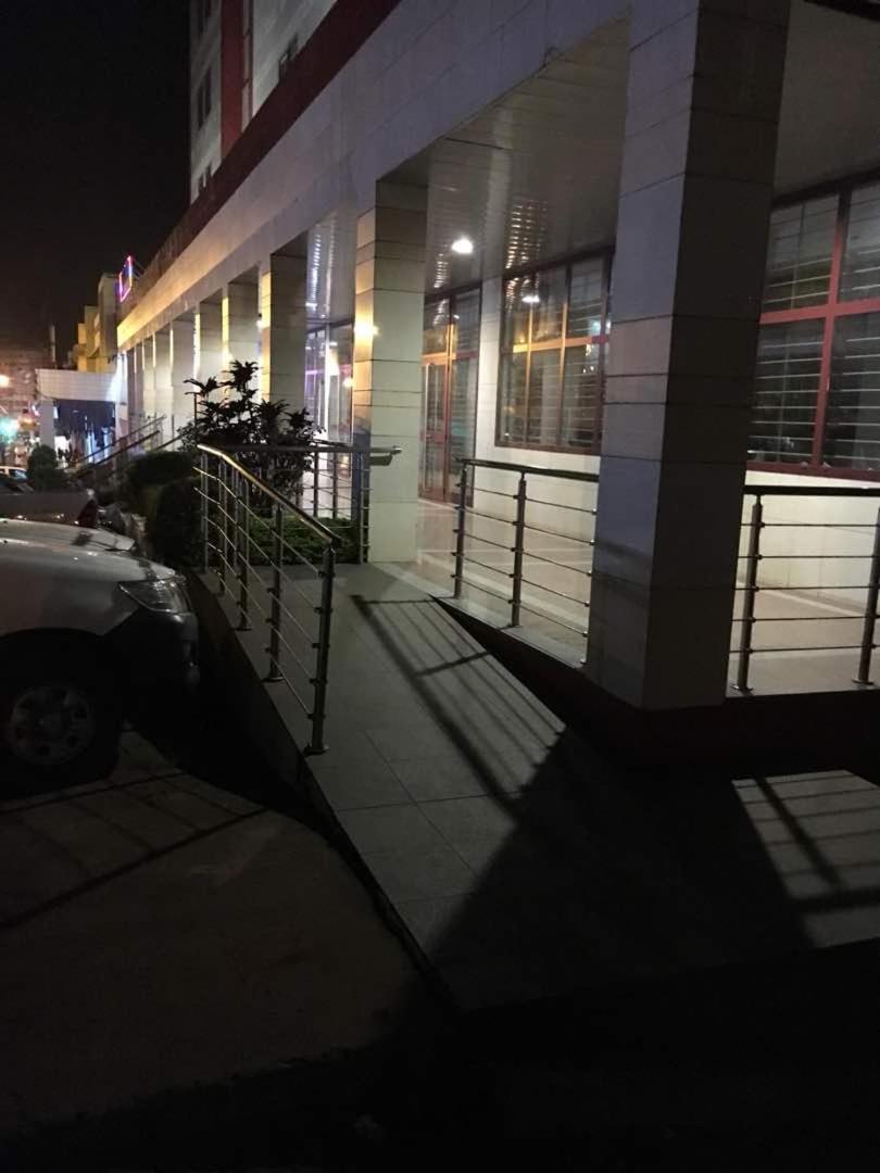 Djeug'Appart Hotel Yaoundé Dış mekan fotoğraf