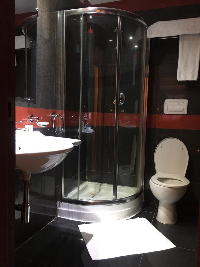 Djeug'Appart Hotel Yaoundé Dış mekan fotoğraf