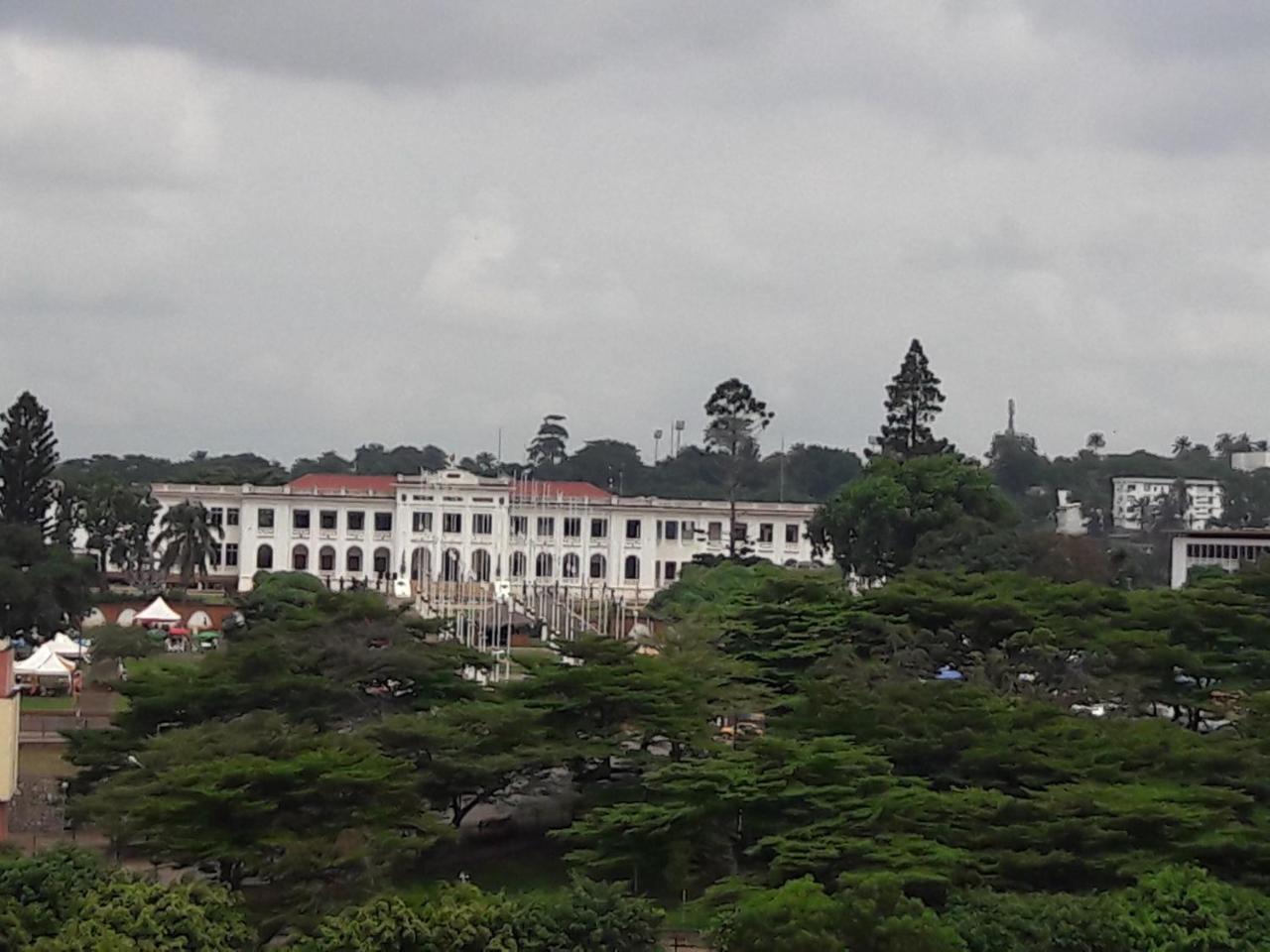 Djeug'Appart Hotel Yaoundé Dış mekan fotoğraf
