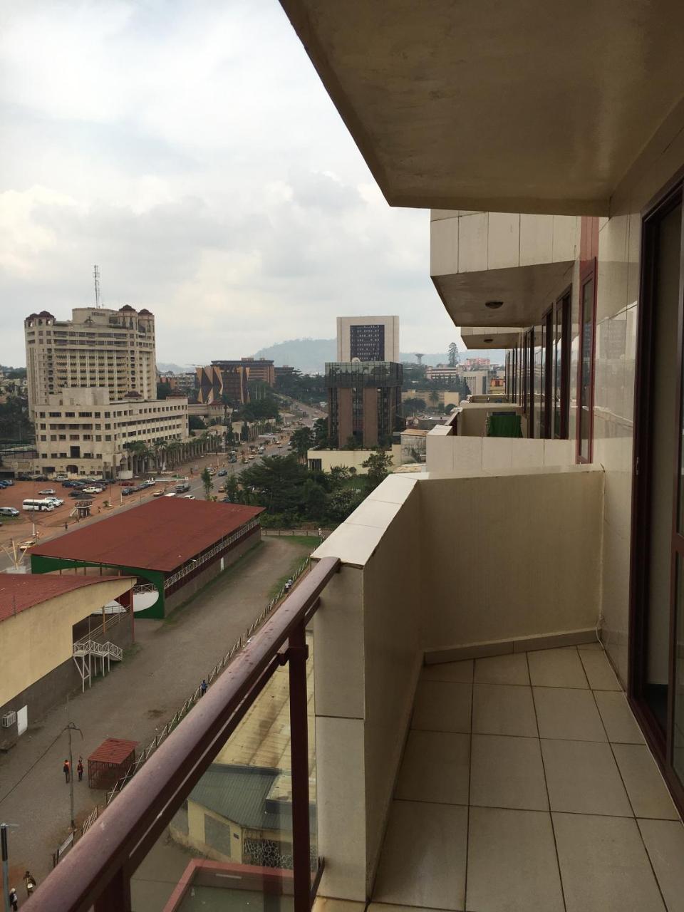 Djeug'Appart Hotel Yaoundé Dış mekan fotoğraf